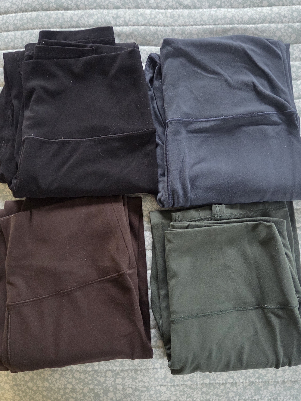 4-Pack Old Navy Studio Smooth 7/8 Leggings- Black, Navy, Brown, Olive